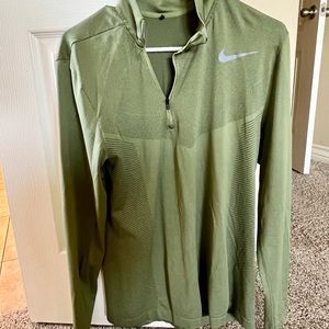 Mens Nike long sleeve  golf shirt -M